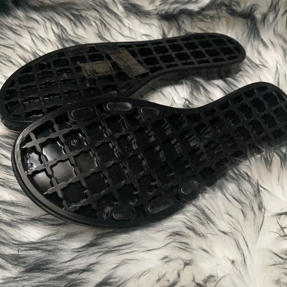 Women VINCE CAMUTO Black CARRON Jelly Slides NWOT - Picture 5 of 9